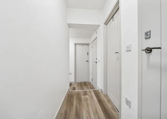 Modern & Cozy Private Double - Shared House By Altoluxo Short Lets & Serviced With Free Wifi & Parking * Μπρίστολ