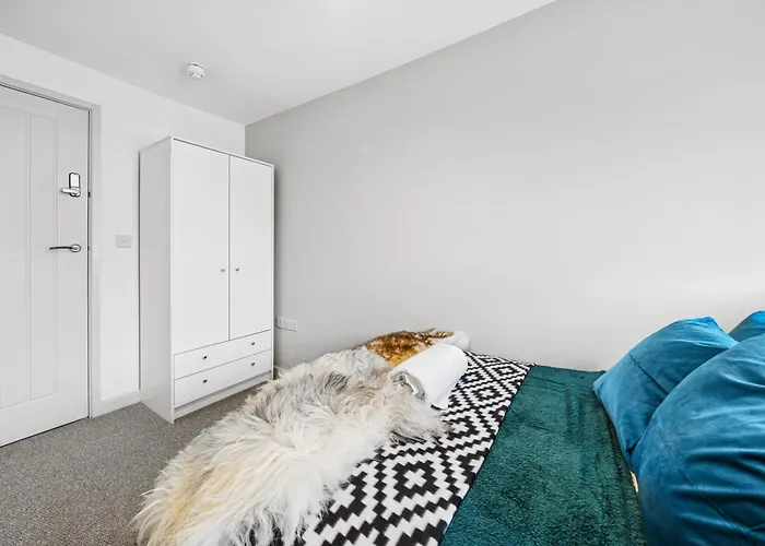 Modern & Cozy Private Double - Shared House By Altoluxo Short Lets & Serviced With Free Wifi & Parking Μπρίστολ