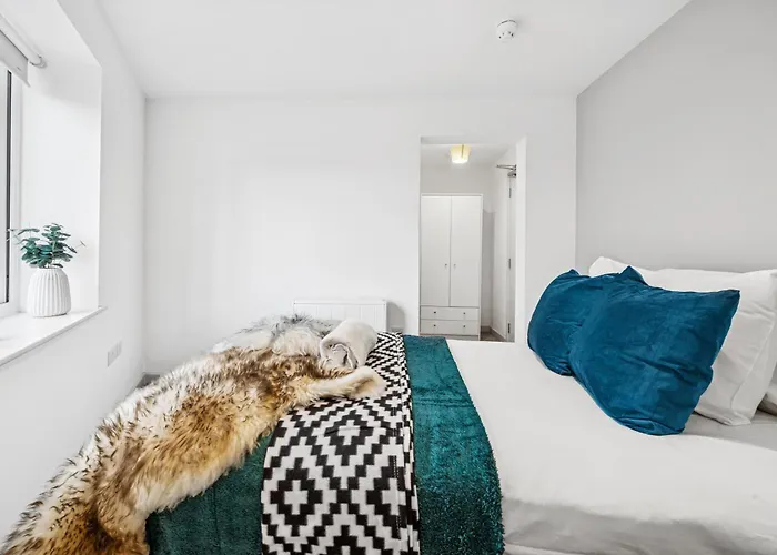 Modern & Cozy Private Double - Shared House By Altoluxo Short Lets & Serviced With Free Wifi & Parking Διαμέρισμα *