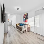 Modern & Cozy Private Double - Shared House By Altoluxo Short Lets & Serviced With Free Wifi & Parking דירה *