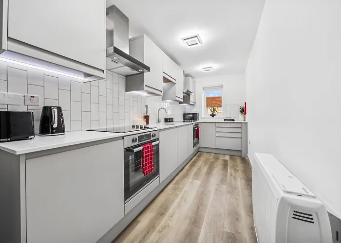 Modern & Cozy Private Double - Shared House By Altoluxo Short Lets & Serviced With Free Wifi & Parking Lejlighed *