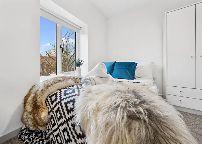 Lejlighed Modern & Cozy Private Double - Shared House By Altoluxo Short Lets & Serviced With Free Wifi & Parking